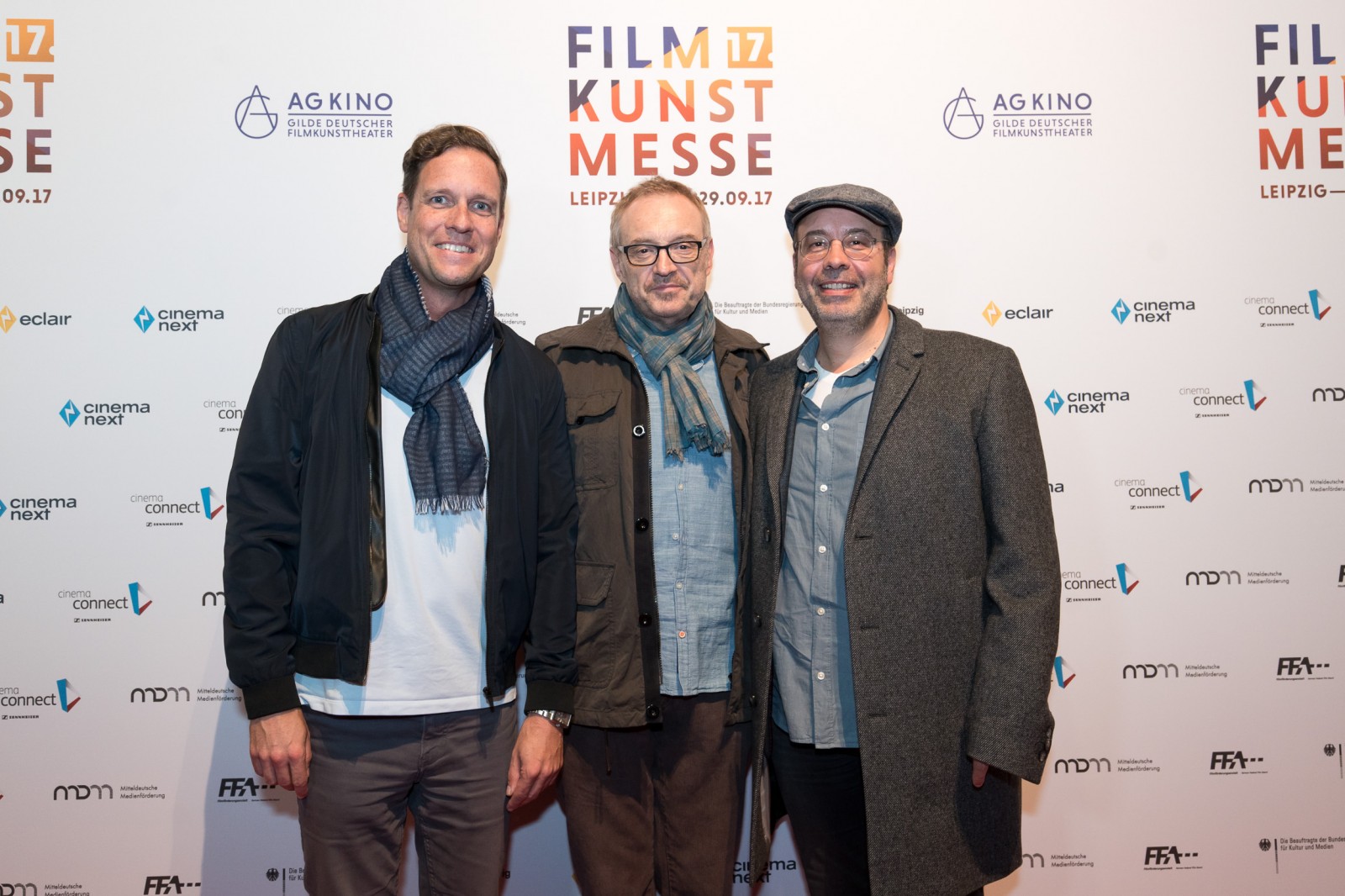  v.l.n.r. Felix Bruder (AG Kino - Gilde), Schauspieler Josef Hader und Miguel Alexandre, Regisseur des Eröffnungsfilms ARTHUR & CLAIRE beim Auftakt der Filmkunstmesse. Foto: Uwe Frauendorf